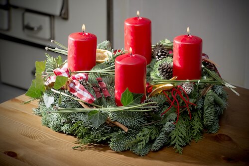 Advent wreath with four red candles