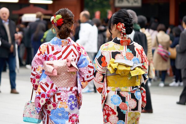 Geishas in colourful kimonos
